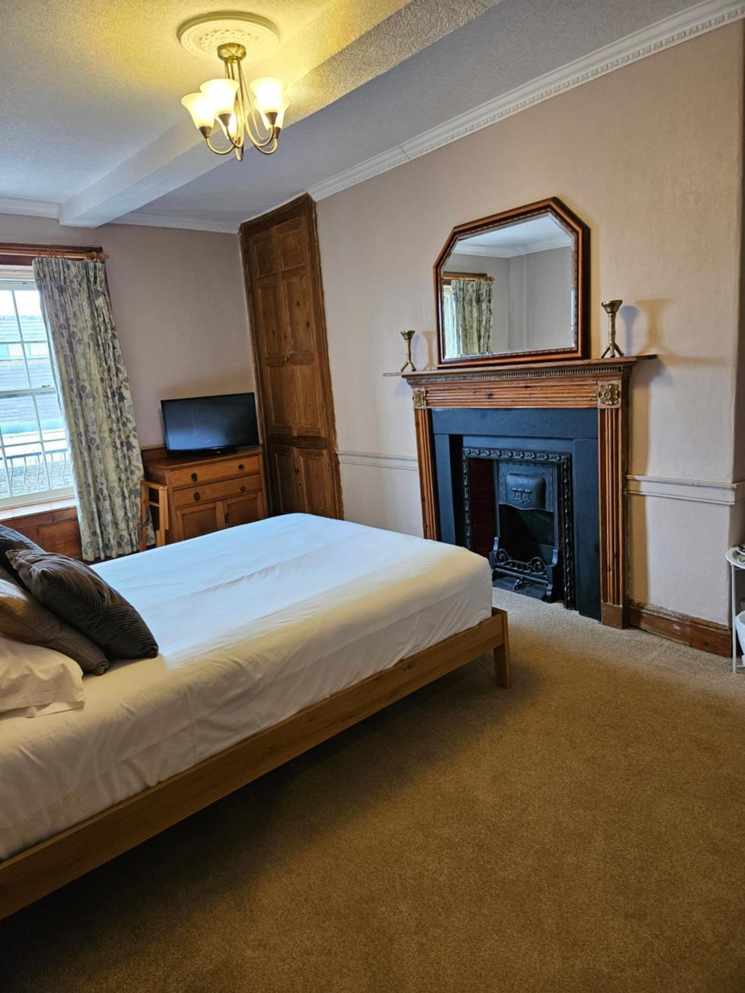 The Beacons Guest House Brecon Exterior photo